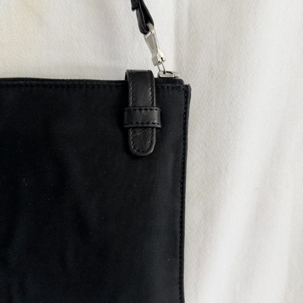Johnny Farah New York Chic Short Shoulder to Wristlet Handbag with Flap Pockets